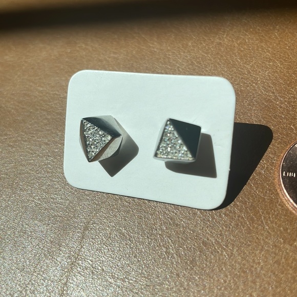FOSSIL - Faceted Silver and Crystals Stud Earrings - Picture 2 of 3